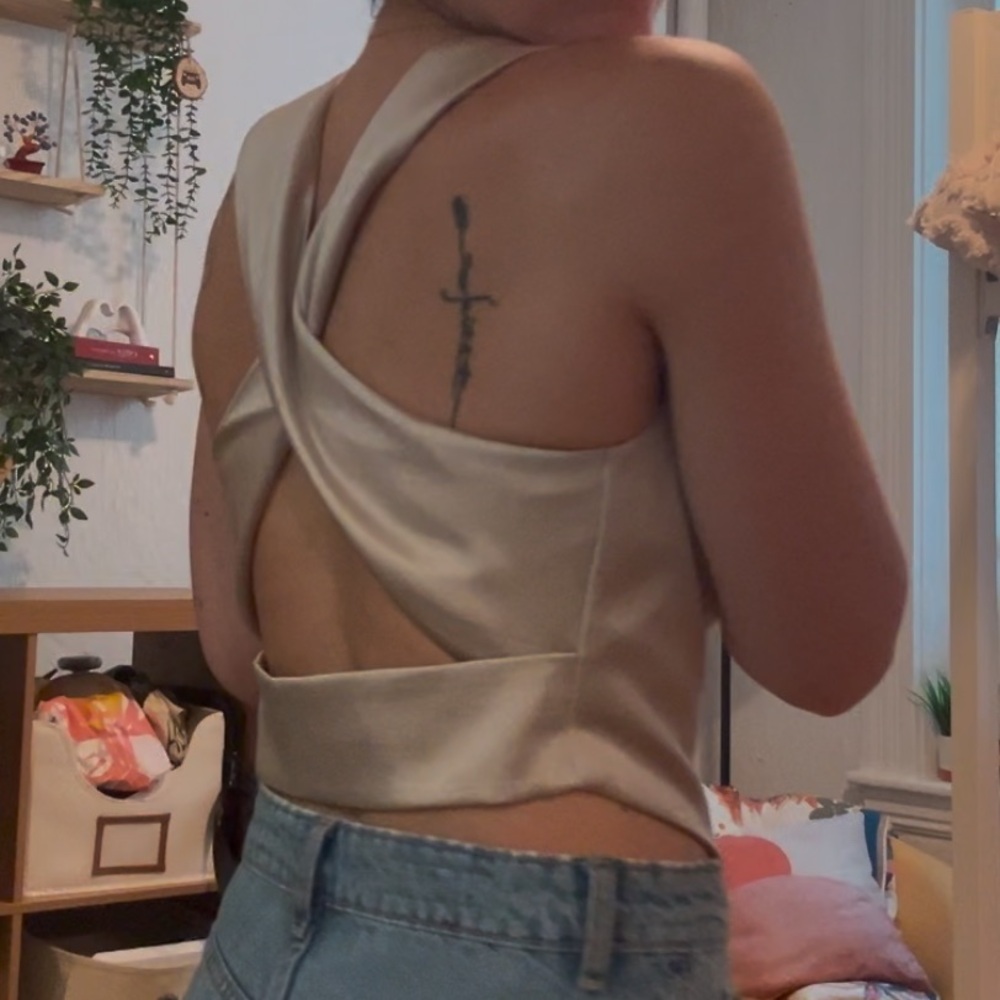Champagne Cream | Satin | Cropped Button Front Vest | Size M - Picture 4 of 9